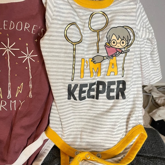 Harry Potter baby onesies size 3-6 months - Picture 3 of 14
